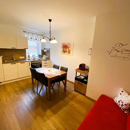 Farmház Familienbauernhof Strassbauer *