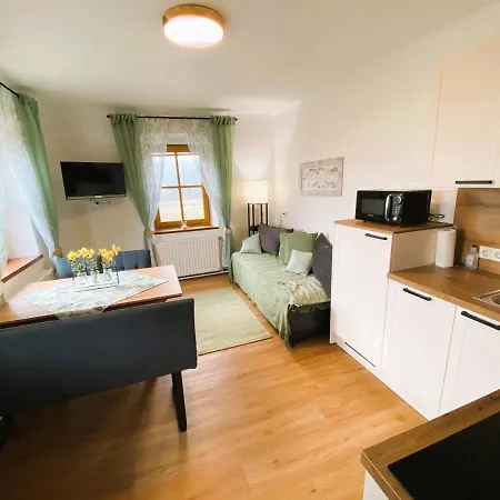 Familienbauernhof Strassbauer Bauernhof *