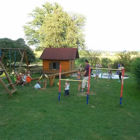 Familienbauernhof Strassbauer