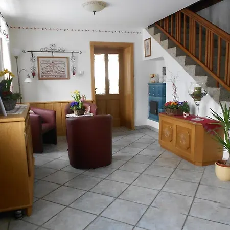 Familienbauernhof Strassbauer Bauernhof *