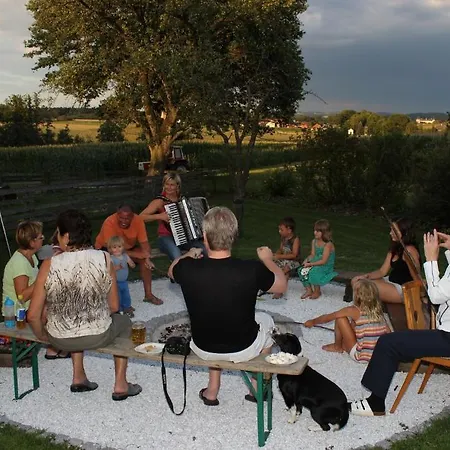 Farmház Familienbauernhof Strassbauer Steinakirchen am Forst