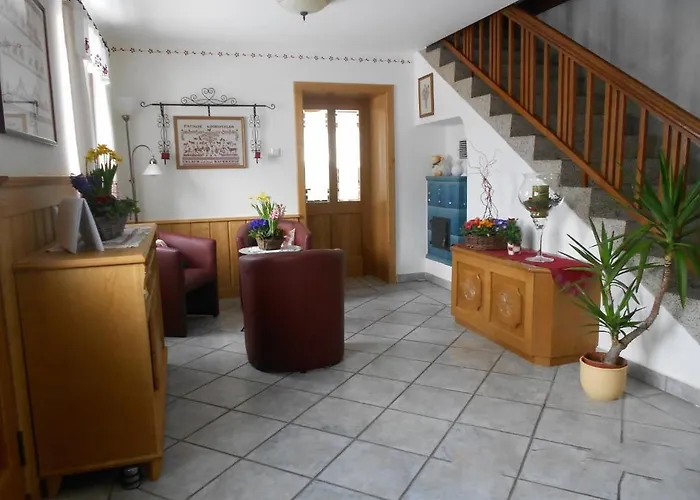 Familienbauernhof Strassbauer Lantgård *