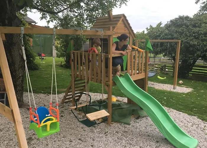 Lantgård Familienbauernhof Strassbauer *